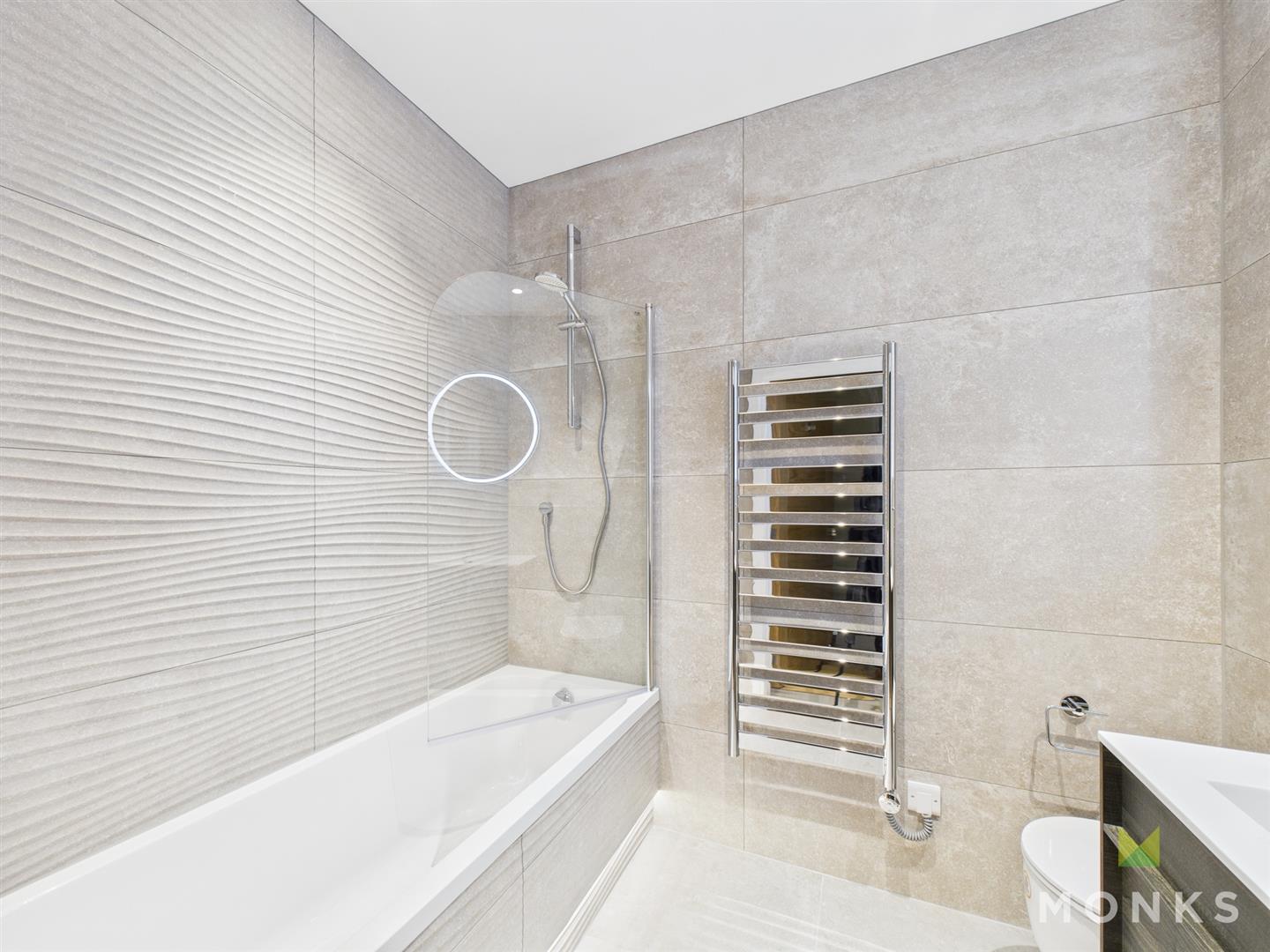 Penthouse 38 Old Coleham Court, Shrewsbury, SY3 7BS For Sale